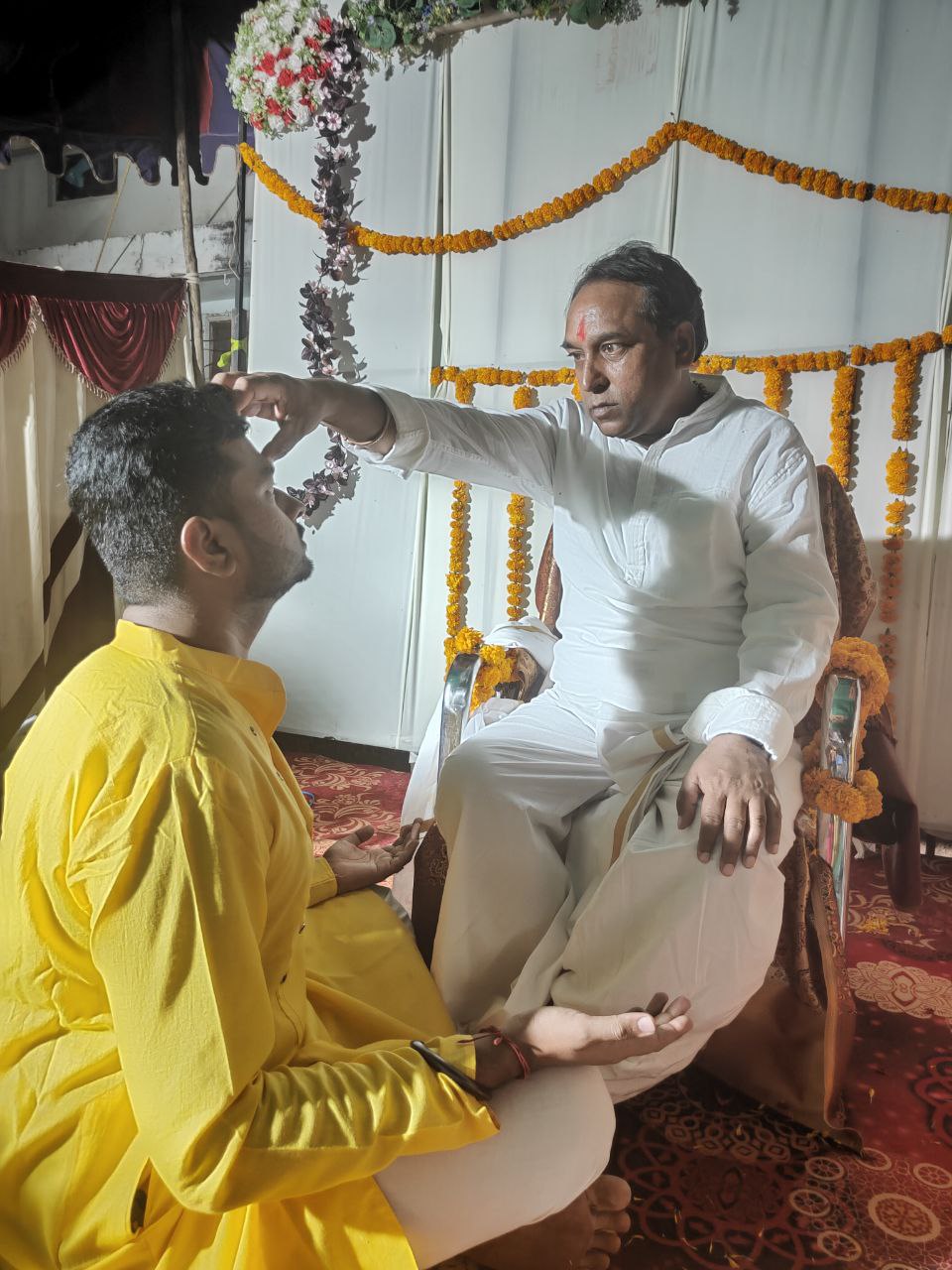 Guruji blessing a devotee - Shreedham108
